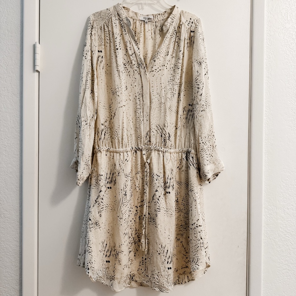Aritzia Babaton Silk Ivory Abstract Print Dress